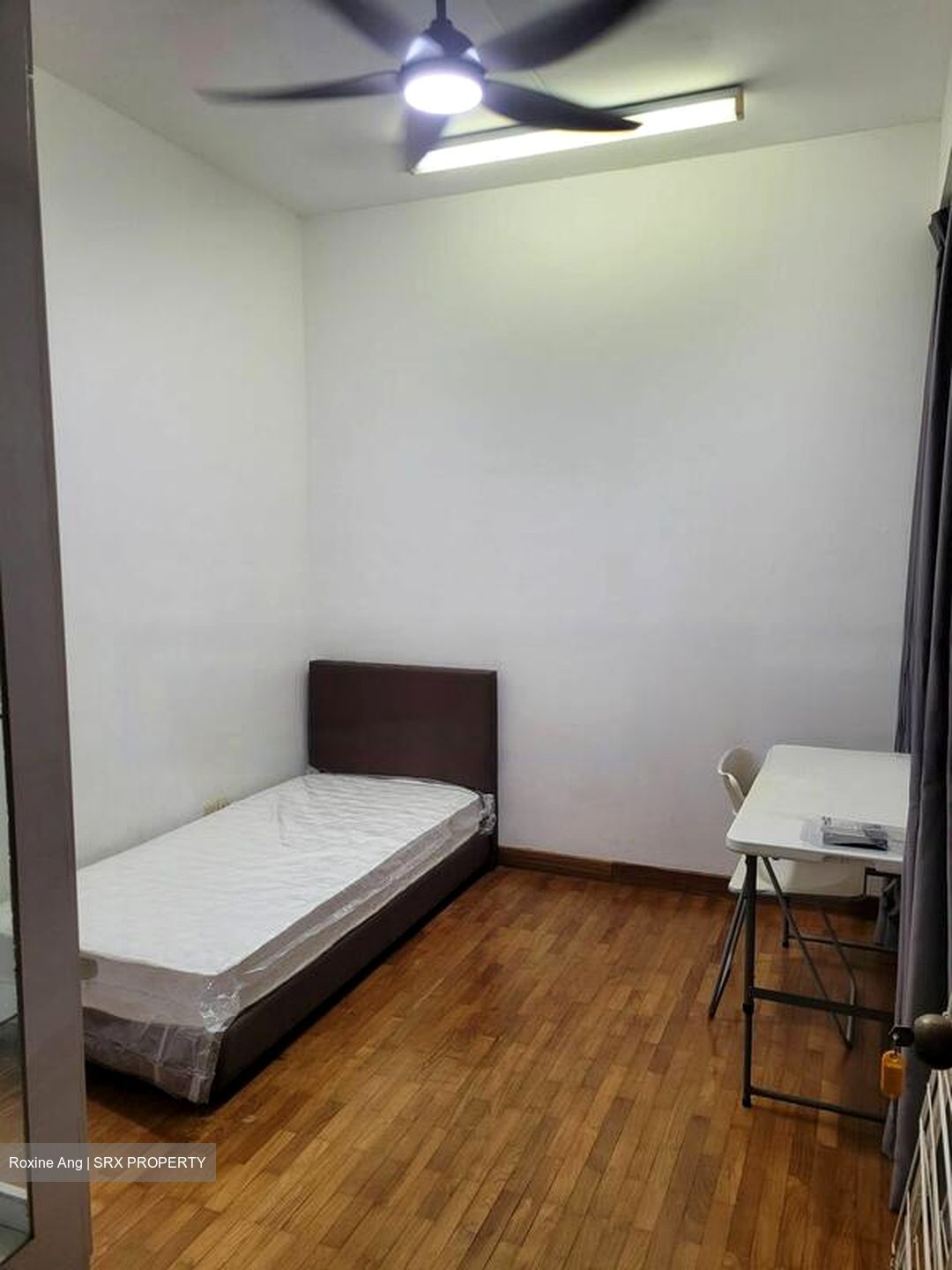 Seletaris (D27), Condominium #595181421